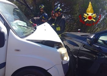 Scontro frontale ad Arzachena: feriti trasportati in ospedale