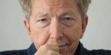 Fabio Concato annulla tutti i concerti di agosto per motivi di salute