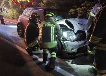 Scontro tra due auto a Siniscola, 4 feriti