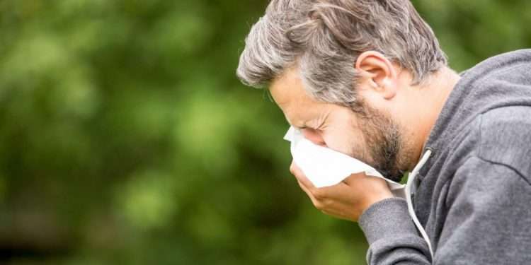 Influenza, la virostar Bassetti lancia nuovo terrorismo: “In Italia ci aspetta stagione impegnativa”