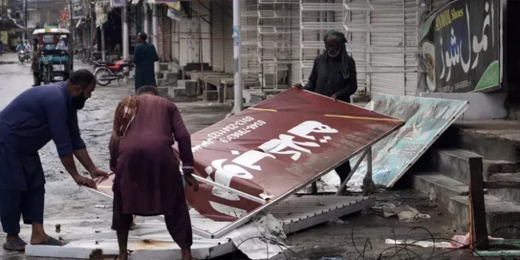 Inondazioni in Pakistan, 400 morti in 10 giorni