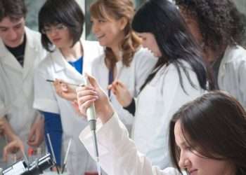 Università, oltre 24 mila posti disponibili per gli aspiranti medici: è record