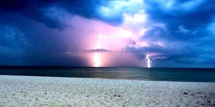 Ferragosto: caldo torrido con punte 40° e violenti temporali pomeridiani