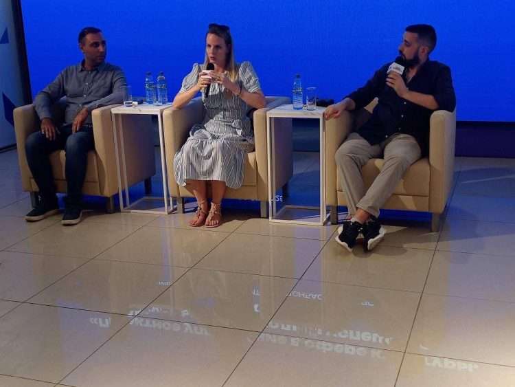 Vento dell’Est in missione nel Donbass: consegnati aiuti umanitari