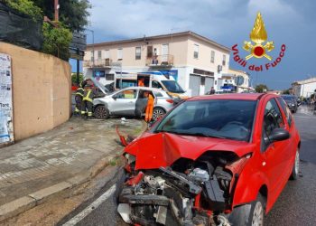 Grave incidente stradale a Posada all’incrocio fra via Mazzini e via Veneto: 4 feriti