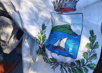 Golfo Aranci, fotodenuncia dell’associazione Maremosso: “Dal patinato al pattume”