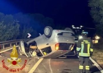 Olbia, si cappotta con l’auto: un ferito