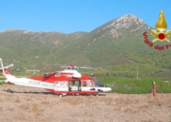 Turista si allontana dall’hotel: trovato il corpo su costone roccioso a Capo Pecora