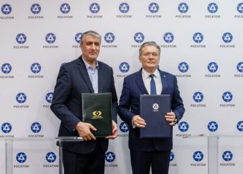 Iran e Russia hanno firmato un contratto da 25 miliardi di dollari per la costruzione di 4 centrali nucleari