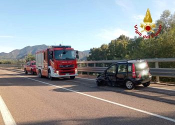 San Vito, scontro frontale tra due auto: feriti trasportati in ospedale