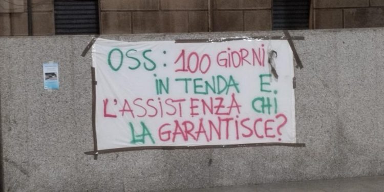 Oss in presidio sotto il Consiglio Regionale a Cagliari