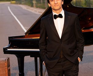 Il pianista Alexander Romanovsky in concerto in Trentino, evento confermato nonostante le polemiche