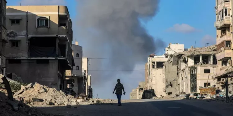 Il regime genocida israeliano proseguo lo sterminio dei palestinesi: 36 uccisi a Gaza dall’alba