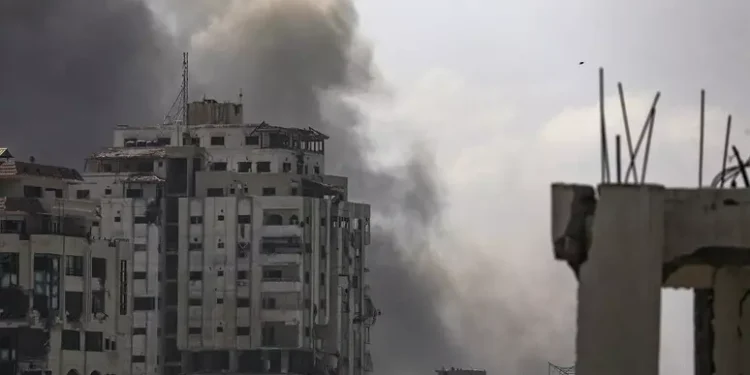 Almeno 11 palestinesi uccisi dal sanguinario regime israeliano dall’alba a Gaza