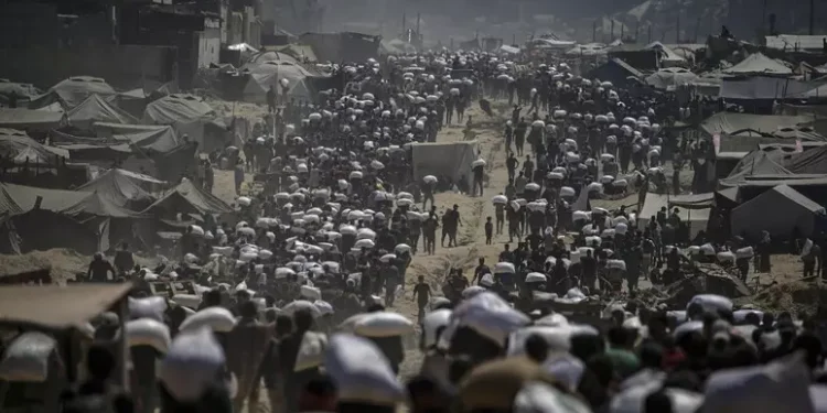 Il regime israeliano bombarda a Gaza: 29 morti dall’alba, almeno 4 bambini