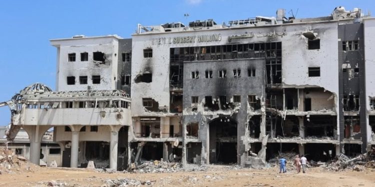 Gaza, Ministero della Salute: persi i contatti con il personale medico dell’ospedale Al-Shifa