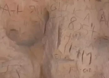 Scritte nella duna fossile di Palau, denuncia del comitato