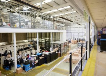 Yoox, il ministero del Lavoro: “Pronti a cercare misure a tutela dei dipendenti”