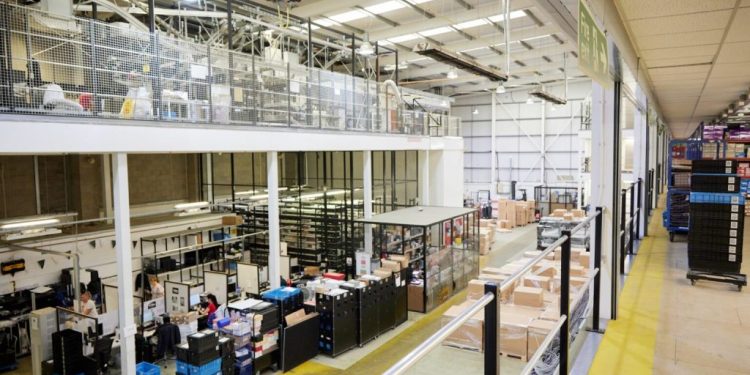 Yoox, il ministero del Lavoro: “Pronti a cercare misure a tutela dei dipendenti”