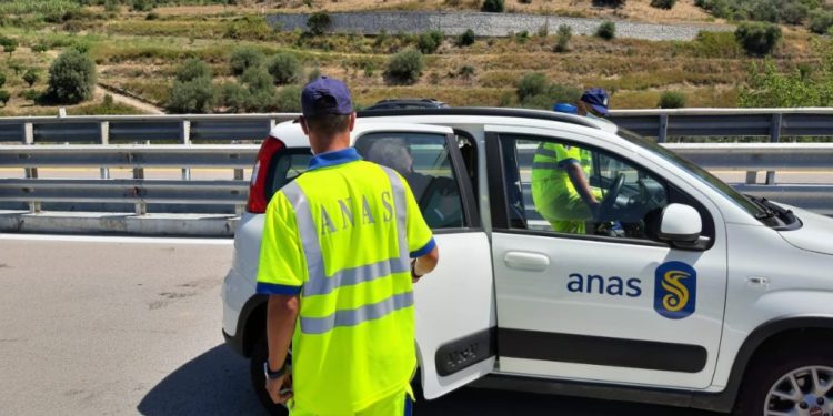 Anas, da oggi 16 settembre lavori illuminazione rotatoria Tortolì sulla 125