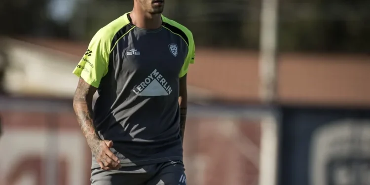Cagliari, allenamento a porte aperte in vista dell’Inter