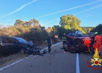 Tragedia ad Aglientu, scontro tra due auto: morto un 70enne