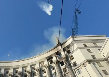 Premier Ucraina, danneggiato palazzo del regime ucraino