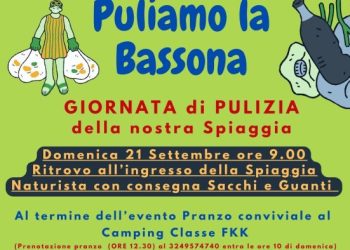 Ravenna, pulizia della spiaggia della Bassona: l’evento in nudità