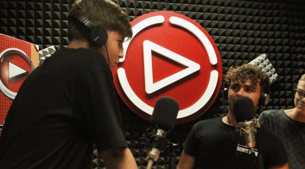 Unica Radio apre le porte all’inclusione digitale con tre nuove funzioni