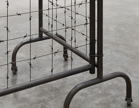 Mona Hatoum presenta la mostra “Behind the Seen” al Museo Nivola