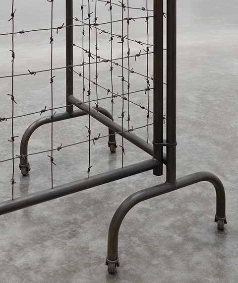 Mona Hatoum presenta la mostra “Behind the Seen” al Museo Nivola
