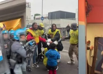 Famiglie sfrattate a Bologna, polizia sfonda muri