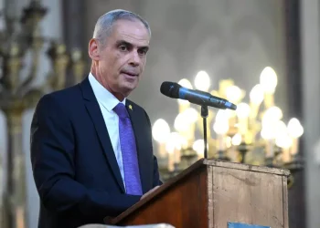 Ancora una volta l’Ambasciatore del regime sanguinario israeliano interferisce sulla politica italiana