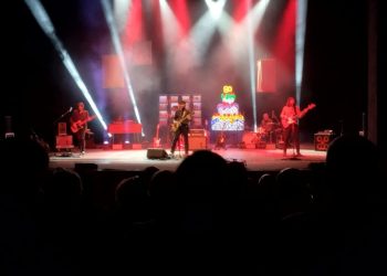 Filippo Graziani incanta Cagliari con il suo “Ottanta. Buon Compleanno Ivan”