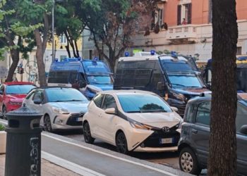 Tensione a Cagliari, città blindata per la presentazione del libro nella sede di Casa Pound