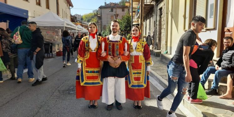 Autunno in Barbagia: a Desulo “La Montagna produce” celebra identità, cultura e tradizione