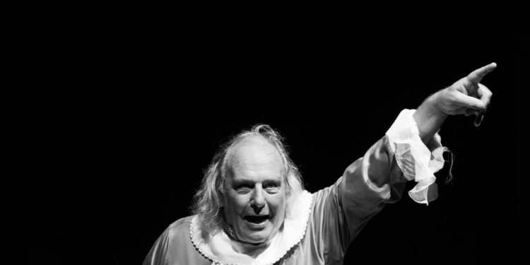 Domenica 2 novembre Da Theatre en vol una profonda analisi del Don Chisciotte di Cervantes