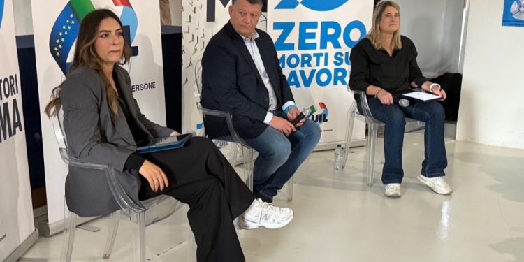 Il segretario generale della Uil, Pier Paolo Bombardieri incontra i giovani a Cagliari