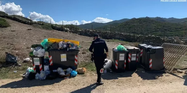 Maxi campeggio abusivo sul mare, turisti multati a Porto Palmas