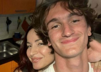 Muore in un incidente stradale Evan Delogu, il fratello di Andrea: aveva 18 anni