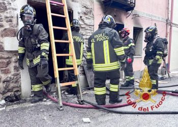 Paura a Bonarcado, abitazione in fiamme