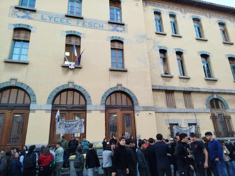 Dure proteste in Corsica, assassinio di Yvan Colonna: archiviata l’inchiesta sull’amministrazione penitenziaria