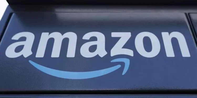 Amazon pronta a licenziare 30.000 dipendenti