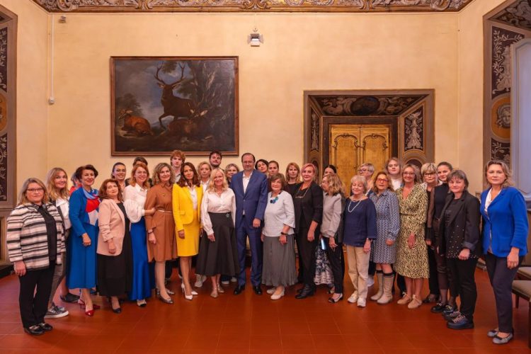 Roma, incontro delle Associazioni russe con l’Ambasciatore Paramonov: regalato il libro “La Spiga nell’occhio”