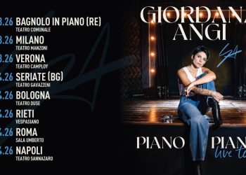 Giordana Angi nei teatri italiani con piano piano Live Tour