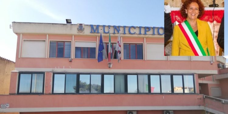 Minaccia di morte e aggredisce i vicini, Sestu in balia di un 70 enne: la paura viaggia sui social