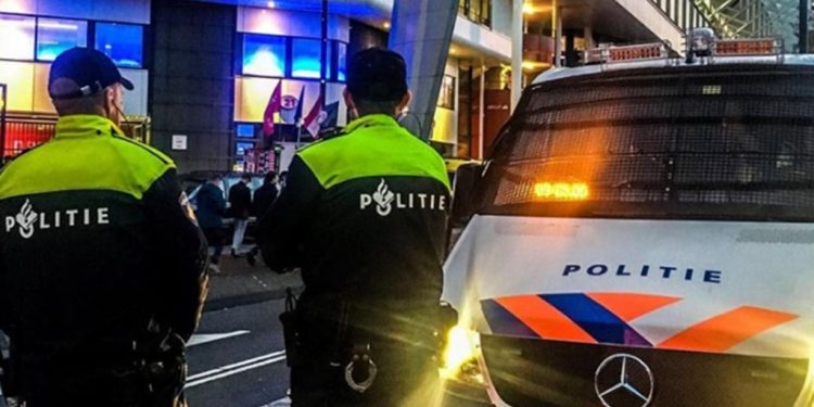 Champions League: Circa 180 tifosi del Napoli arrestati nel centro di Eindhoven