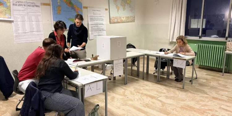 Toscana, urne aperte per le elezioni regionali