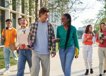 Mobilità giovanile, 300 mila euro per promuovere l’Erasmus plus