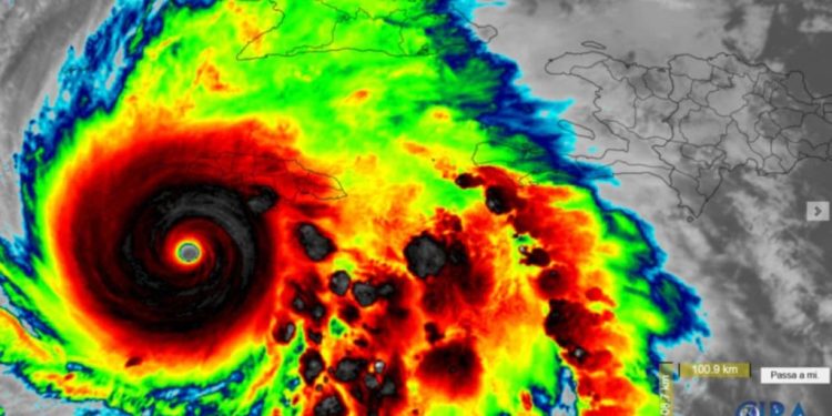 L’uragano Melissa è il settimo più forte mai registrato, superando Katrina: pronto al colpire la Giamaica